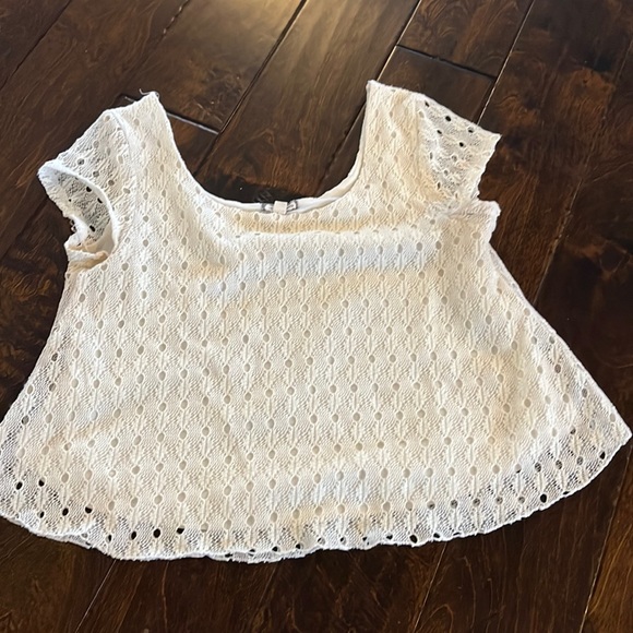 Eyeshadow knot lace top - Picture 1 of 2